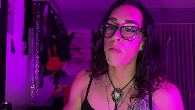 xoFrankie online show from 10-08-25, 01:58