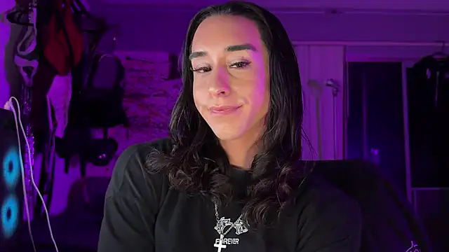 xoFrankie online show from 12-18-25, 03:45