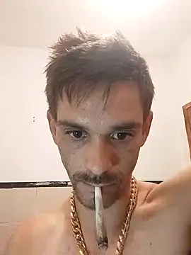 Snapshot of benur94 chatting on 10-29-25, 02:58 benur94 online show from 10-29-25, 02:58