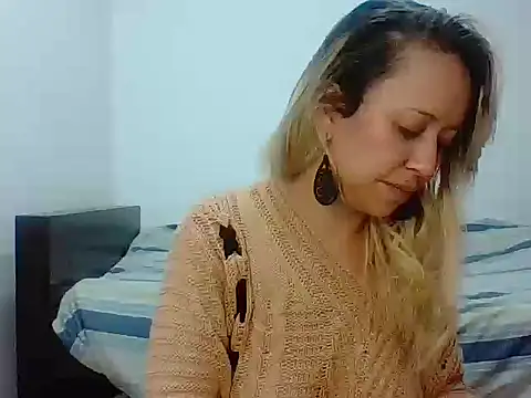 leah susman online show from 10-25-25, 02:30