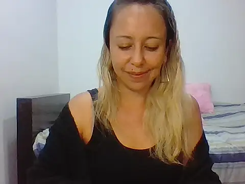 leah susman online show from 11-01-25, 02:02