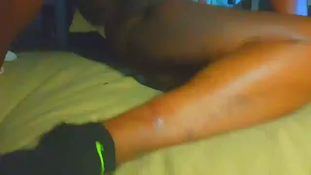 CinnaCakesss online show from 11-14-25, 12:15