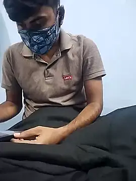 Snapshot of YourTarzan chatting on 10-31-25, 07:20 YourTarzan online show from 10-31-25, 07:20