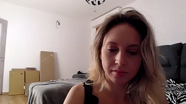 L Sofia online show from 10-10-25, 08:24