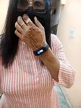 Snapshot of meenu_bhabhi547 chatting on 03-09-26, 04:38 meenu bhabhi547 online show from 03-09-26, 04:38