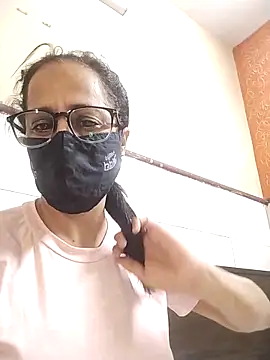 Snapshot of meenu_bhabhi547 chatting on 04-09-26, 01:27 meenu bhabhi547 online show from 04-09-26, 01:27