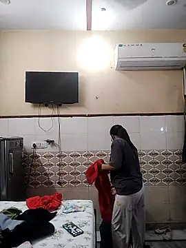 Snapshot of meenu_bhabhi547 chatting on 04-10-26, 01:44 meenu bhabhi547 online show from 04-10-26, 01:44