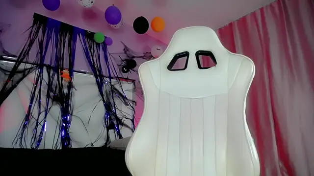 mishel hott online show from 10-23-25, 09:24