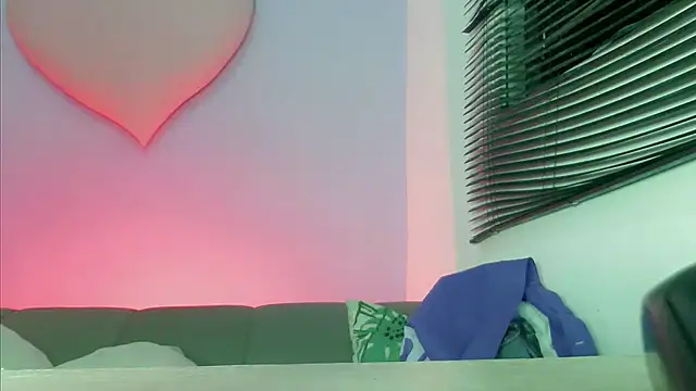 mishel hott online show from 11-16-25, 08:14