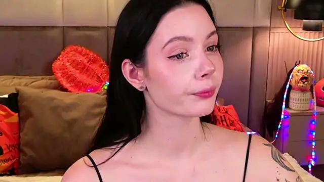 Snapshot of Goldy_Stark chatting on 10-19-25, 08:42 Goldy Stark online show from 10-19-25, 08:42