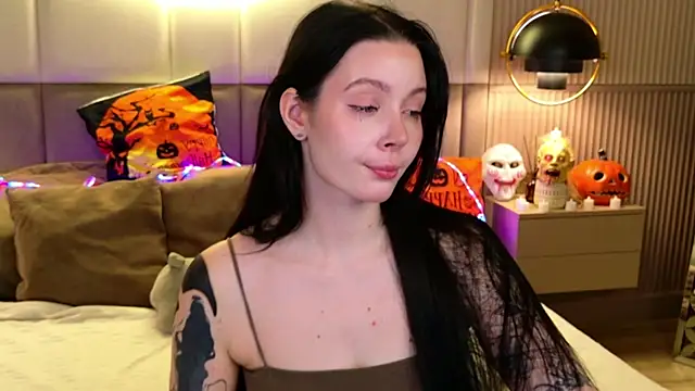 Snapshot of Goldy_Stark chatting on 10-24-25, 08:38 Goldy Stark online show from 10-24-25, 08:38