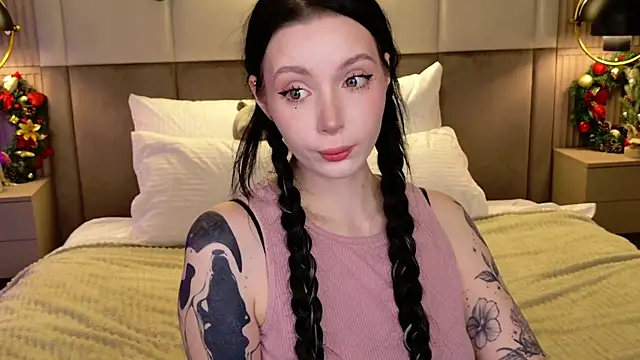 Goldy Stark online show from 12-19-25, 08:49