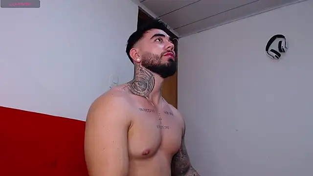 tommyblessd1 online show from 10-28-25, 05:55