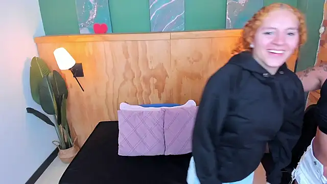 aliceandsia online show from 12-05-25, 07:10