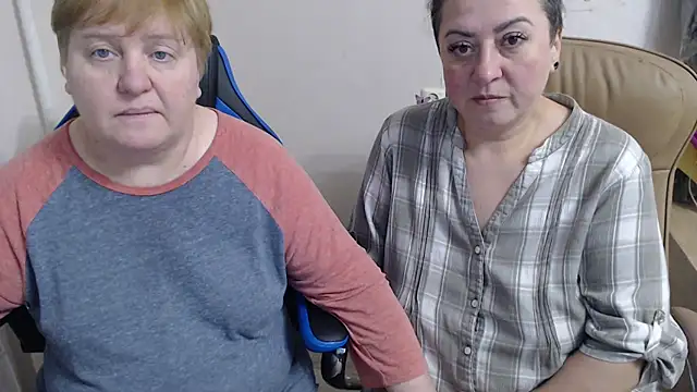 Bertie Adeline online show from 10-24-25, 03:19