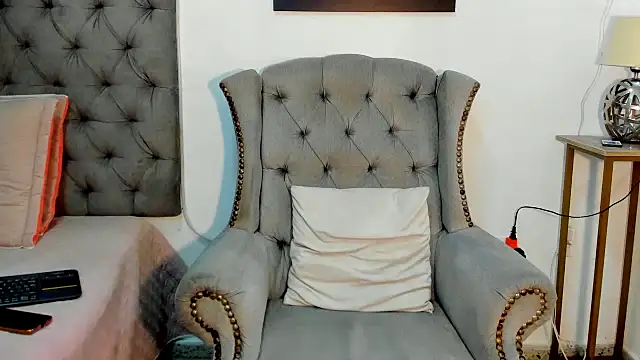 nahiroby ebony online show from 10-02-25, 06:48