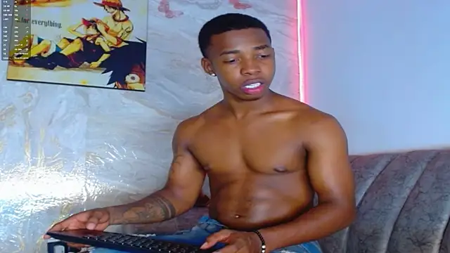 Snapshot of maicoljorda chatting on 11-08-25, 12:27 maicoljorda online show from 11-08-25, 12:27