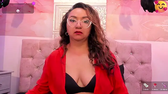 leyla smithh online show from 11-06-25, 02:51