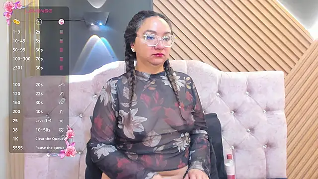 leyla smithh online show from 11-16-25, 02:00