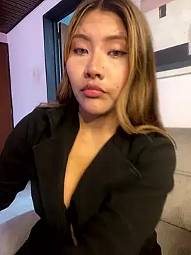 Jasmin Pink online show from 01-12-26, 02:44