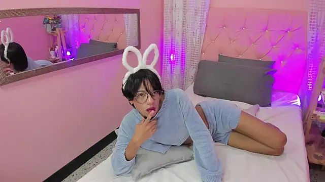 Liam evvan online show from 09-11-25, 04:12