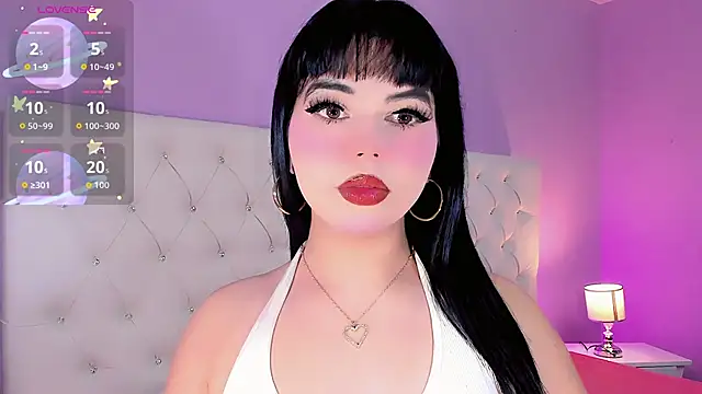 Snapshot of DaniielaV chatting on 10-23-25, 02:05 DaniielaV online show from 10-23-25, 02:05