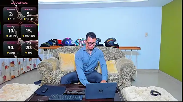ArnoldSexy  online show from 10-06-25, 10:02