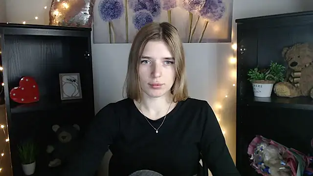 JuiceLips   online show from 01-11-26, 03:28