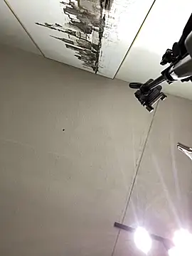 KloePink  online show from 10-31-25, 11:00