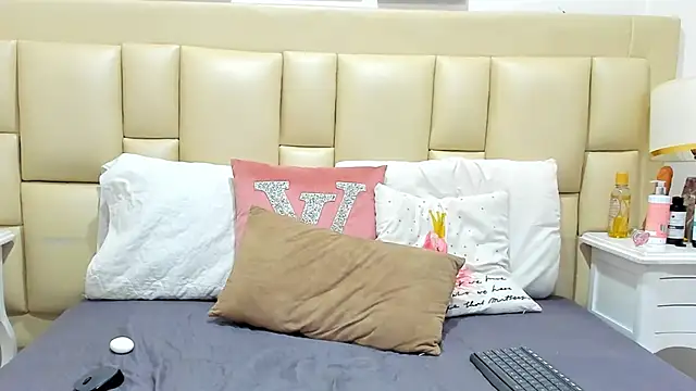 SkinnyGirl 28 online show from 11-13-25, 07:24