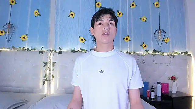 AleAurarashi online show from 11-07-25, 01:49