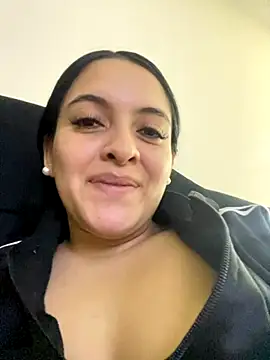 Snapshot of marianm29 chatting on 11-21-25, 01:04 marianm29 online show from 11-21-25, 01:04