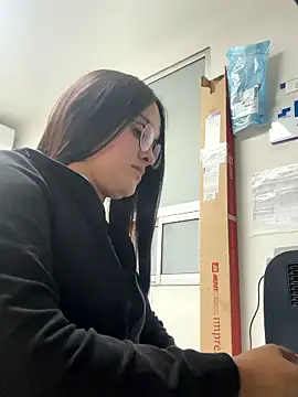 Snapshot of marianm29 chatting on 01-09-26, 01:25 marianm29 online show from 01-09-26, 01:25