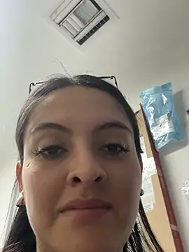 Snapshot of marianm29 chatting on 01-17-26, 04:11 marianm29 online show from 01-17-26, 04:11