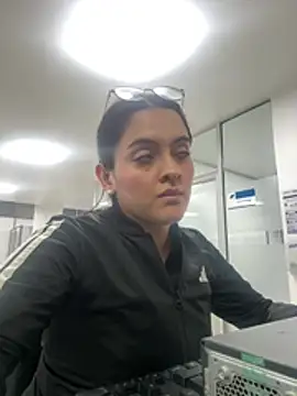 Snapshot of marianm29 chatting on 02-02-26, 12:31 marianm29 online show from 02-02-26, 12:31