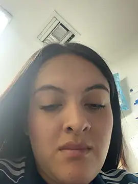 Snapshot of marianm29 chatting on 02-18-26, 12:50 marianm29 online show from 02-18-26, 12:50