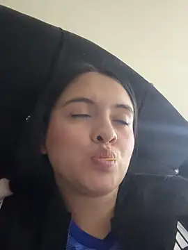 Snapshot of marianm29 chatting on 02-27-26, 02:00 marianm29 online show from 02-27-26, 02:00