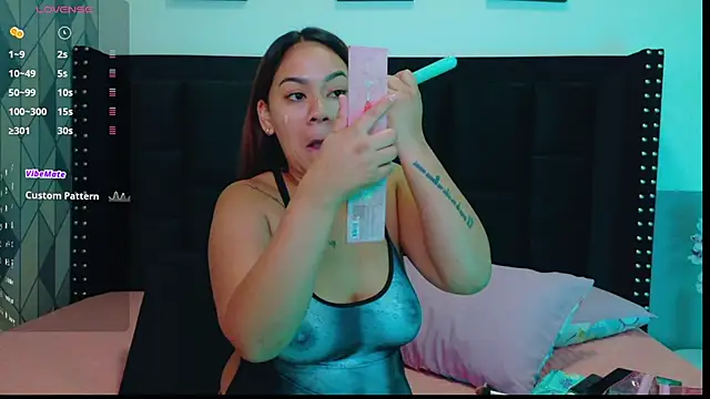 mamaneedsfun online show from 09-18-25, 01:02