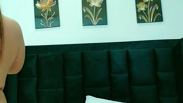 mamaneedsfun online show from 10-28-25, 01:09