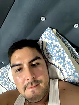 Snapshot of Garces5H- chatting on 12-18-25, 06:30 Garces5H- online show from 12-18-25, 06:30