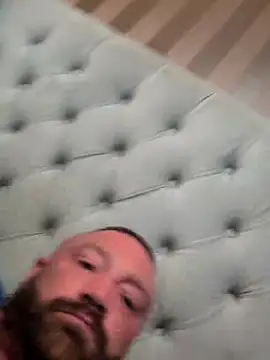 Snapshot of imherewhenneeded chatting on 11-25-25, 05:29 imherewhenneeded online show from 11-25-25, 05:29