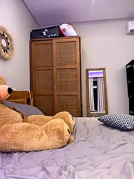 MissBinx online show from 10-22-25, 11:32