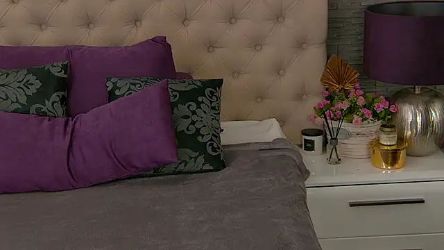 VannyFoxx online show from 11-08-25, 08:18