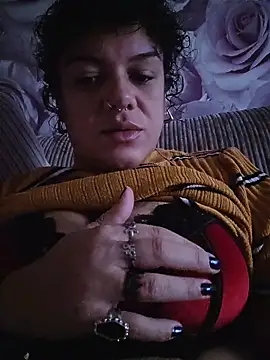 Snapshot of GoddessChantelle chatting on 11-18-25, 10:09 GoddessChantelle online show from 11-18-25, 10:09