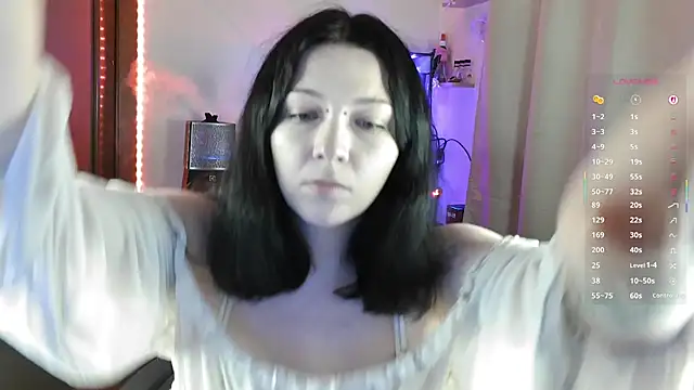 Liraras online show from 11-18-25, 05:23