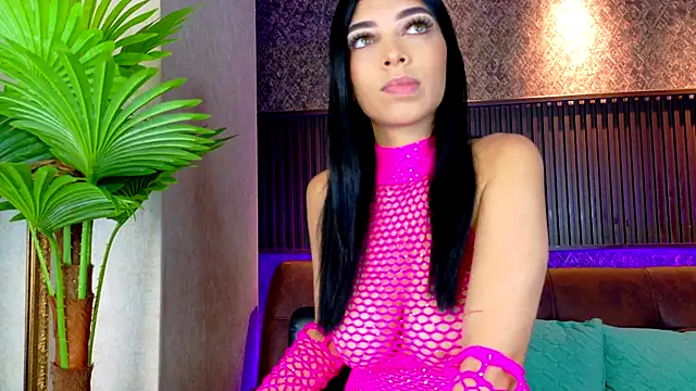 Snapshot of AshleyBaker1 chatting on 10-25-25, 02:35 AshleyBaker1 online show from 10-25-25, 02:35