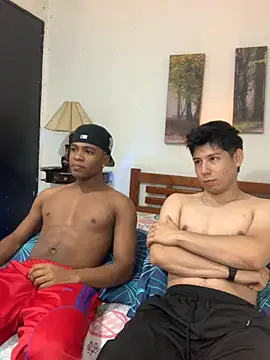 Snapshot of DEMOND_333 chatting on 10-14-25, 01:23 DEMOND 333 online show from 10-14-25, 01:23