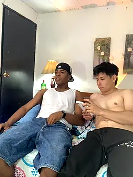 Snapshot of DEMOND_333 chatting on 11-05-25, 03:06 DEMOND 333 online show from 11-05-25, 03:06