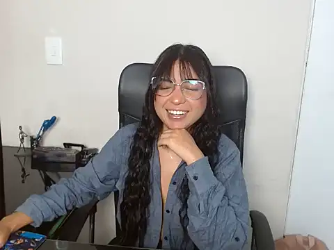 AliceSmiith  online show from 09-29-25, 12:10