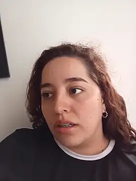 LoanaSantos online show from 12-18-25, 09:10